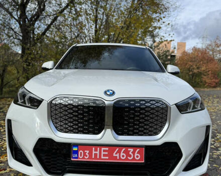 БМВ iX1 2024 в Ровно на Automoto.ua Белый БМВ iX1, объемом двигателя 0 л и пробегом 12 тыс. км за 36500 $, фото 2 на Automoto.ua