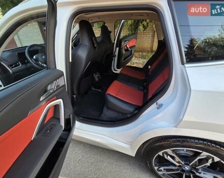 Белый БМВ iX1, объемом двигателя 0 л и пробегом 10 тыс. км за 32800 $, фото 31 на Automoto.ua