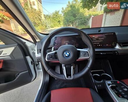 Белый БМВ iX1, объемом двигателя 0 л и пробегом 10 тыс. км за 32800 $, фото 55 на Automoto.ua