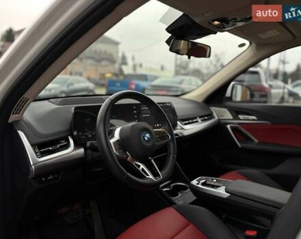 Білий БМВ iX1, об'ємом двигуна 0 л та пробігом 22 тис. км за 29000 $, фото 28 на Automoto.ua