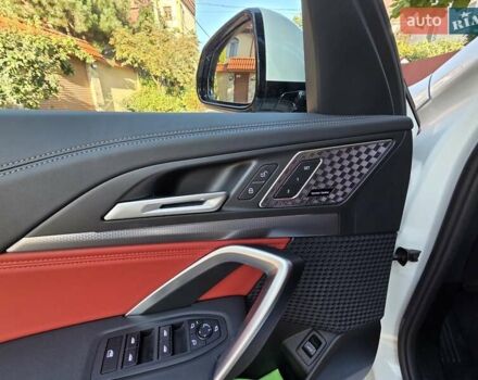 Белый БМВ iX1, объемом двигателя 0 л и пробегом 10 тыс. км за 32800 $, фото 29 на Automoto.ua
