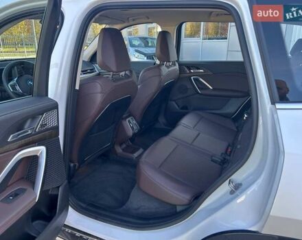 Белый БМВ iX1, объемом двигателя 0 л и пробегом 16 тыс. км за 31000 $, фото 9 на Automoto.ua