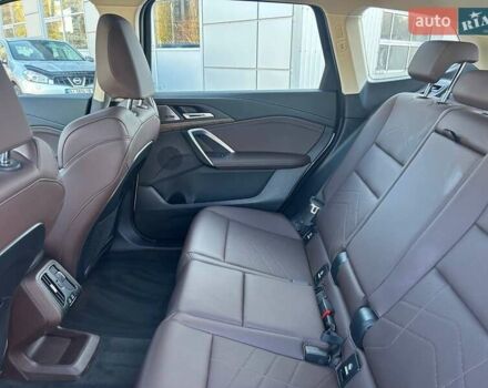 Белый БМВ iX1, объемом двигателя 0 л и пробегом 16 тыс. км за 31000 $, фото 12 на Automoto.ua