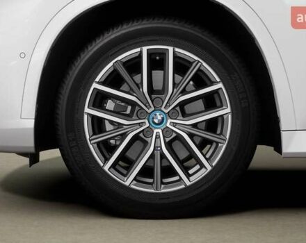 Белый БМВ iX1, объемом двигателя 0 л и пробегом 2 тыс. км за 50149 $, фото 4 на Automoto.ua