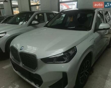 Белый БМВ iX1, объемом двигателя 0 л и пробегом 1 тыс. км за 30999 $, фото 2 на Automoto.ua