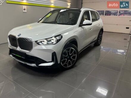 БМВ iX1 2024 в Львове на Automoto.ua Белый БМВ iX1, объемом двигателя 0 л и пробегом 1 тыс. км за 33399 $, фото 1 на Automoto.ua