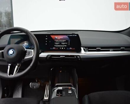 Бежевий БМВ iX1, об'ємом двигуна 0 л та пробігом 8 тис. км за 51802 $, фото 5 на Automoto.ua