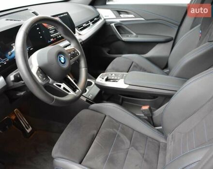 Бежевий БМВ iX1, об'ємом двигуна 0 л та пробігом 8 тис. км за 51802 $, фото 4 на Automoto.ua