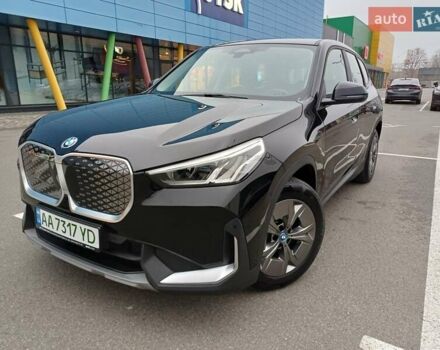 Чорний БМВ iX1, об'ємом двигуна 0 л та пробігом 7 тис. км за 38900 $, фото 1 на Automoto.ua