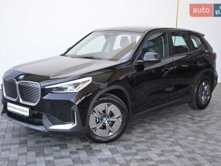 Черный БМВ iX1, объемом двигателя 0 л и пробегом 6 тыс. км за 34765 $, фото 1 на Automoto.ua