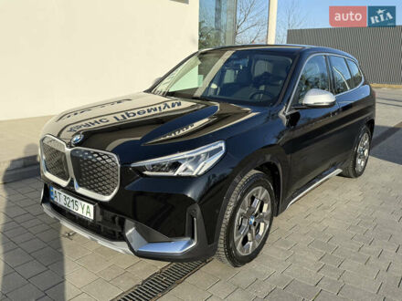 БМВ iX1 2024 в Ивано-Франковске на Automoto.ua Черный БМВ iX1, объемом двигателя 0 л и пробегом 1 тыс. км за 51851 $, фото 1 на Automoto.ua