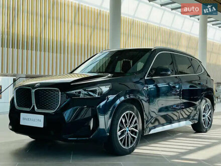 БМВ iX1 2025 в Киеве на Automoto.ua Черный БМВ iX1, объемом двигателя 0 л и пробегом 1 тыс. км за 31000 $, фото 1 на Automoto.ua