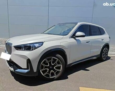 БМВ iX1 2023 в Киеве на Automoto.ua БМВ iX1, объемом двигателя 0 л и пробегом 28 тыс. км за 25000 $, фото 1 на Automoto.ua