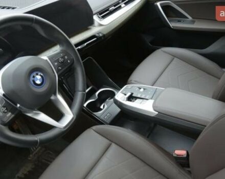 купить новое авто БМВ iX1 2023 года от официального дилера Global Electric БМВ фото