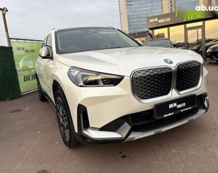 БМВ iX1, объемом двигателя 0 л и пробегом 19 тыс. км за 29000 $, фото 3 на Automoto.ua