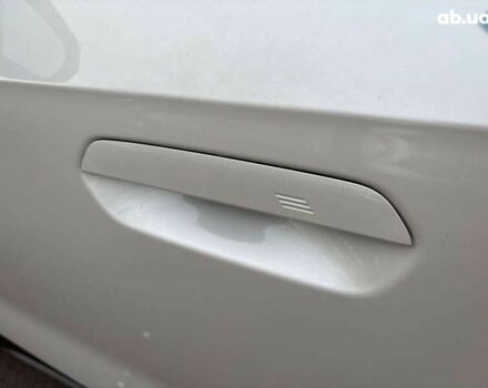 БМВ iX1, объемом двигателя 0 л и пробегом 19 тыс. км за 29000 $, фото 13 на Automoto.ua