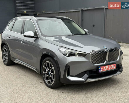 Серый БМВ iX1, объемом двигателя 0 л и пробегом 17 тыс. км за 35000 $, фото 6 на Automoto.ua