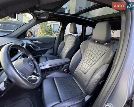 Серый БМВ iX1, объемом двигателя 0 л и пробегом 26 тыс. км за 45000 $, фото 13 на Automoto.ua