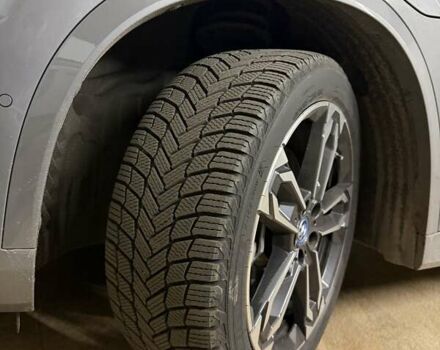 Серый БМВ iX1, объемом двигателя 0 л и пробегом 4 тыс. км за 35000 $, фото 2 на Automoto.ua