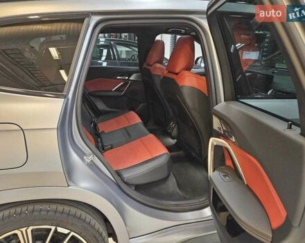 БМВ iX1 2023 в Киеве на Automoto.ua Серый БМВ iX1, объемом двигателя 0 л и пробегом 48 тыс. км за 29500 $, фото 19 на Automoto.ua