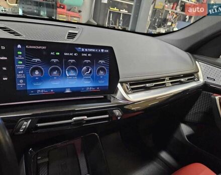 БМВ iX1 2023 в Киеве на Automoto.ua Серый БМВ iX1, объемом двигателя 0 л и пробегом 48 тыс. км за 29500 $, фото 15 на Automoto.ua