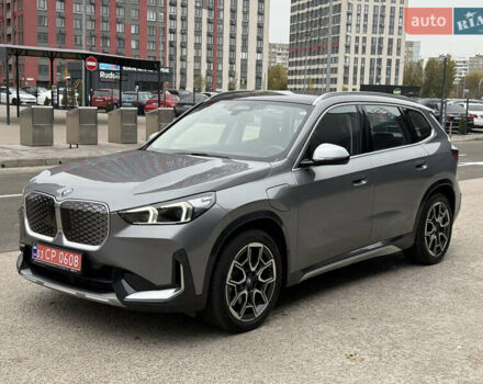 Серый БМВ iX1, объемом двигателя 0 л и пробегом 17 тыс. км за 35000 $, фото 5 на Automoto.ua