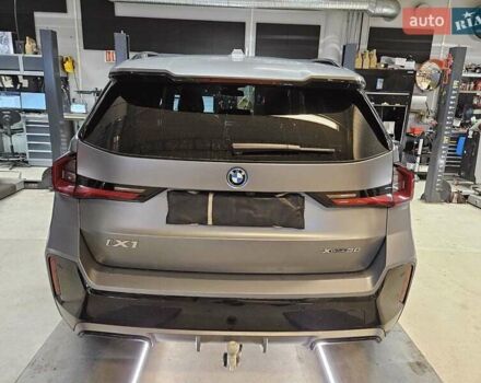 БМВ iX1 2023 в Киеве на Automoto.ua Серый БМВ iX1, объемом двигателя 0 л и пробегом 48 тыс. км за 29500 $, фото 5 на Automoto.ua