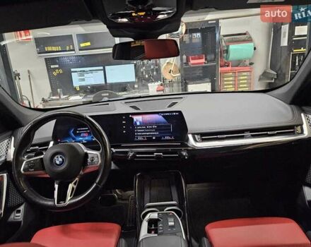БМВ iX1 2023 в Киеве на Automoto.ua Серый БМВ iX1, объемом двигателя 0 л и пробегом 48 тыс. км за 29500 $, фото 4 на Automoto.ua