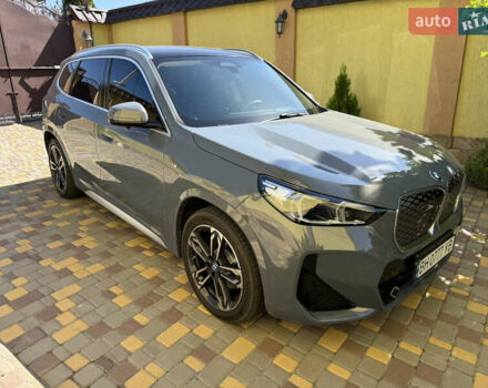 Серый БМВ iX1, объемом двигателя 0 л и пробегом 22 тыс. км за 36000 $, фото 1 на Automoto.ua