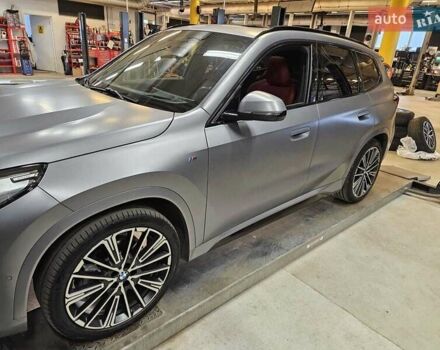 БМВ iX1 2023 в Киеве на Automoto.ua Серый БМВ iX1, объемом двигателя 0 л и пробегом 48 тыс. км за 29500 $, фото 8 на Automoto.ua