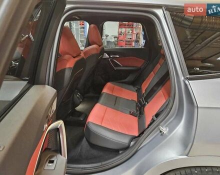 БМВ iX1 2023 в Киеве на Automoto.ua Серый БМВ iX1, объемом двигателя 0 л и пробегом 48 тыс. км за 29500 $, фото 3 на Automoto.ua