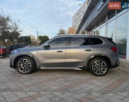 Серый БМВ iX1, объемом двигателя 0 л и пробегом 3 тыс. км за 33999 $, фото 14 на Automoto.ua