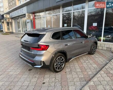 Серый БМВ iX1, объемом двигателя 0 л и пробегом 3 тыс. км за 33999 $, фото 12 на Automoto.ua