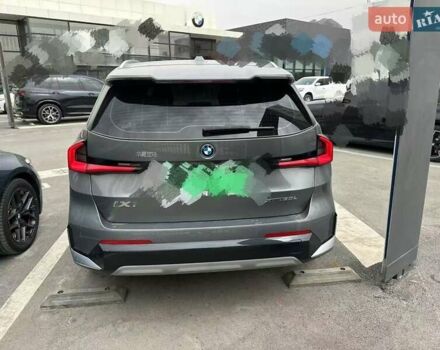 Серый БМВ iX1, объемом двигателя 0 л и пробегом 3 тыс. км за 27999 $, фото 1 на Automoto.ua