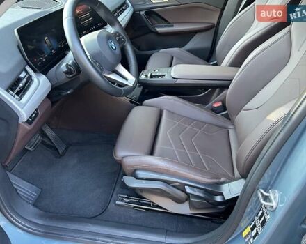 Серый БМВ iX1, объемом двигателя 0 л и пробегом 12 тыс. км за 25500 $, фото 14 на Automoto.ua
