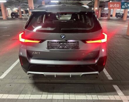 Серый БМВ iX1, объемом двигателя 0 л и пробегом 6 тыс. км за 33200 $, фото 1 на Automoto.ua