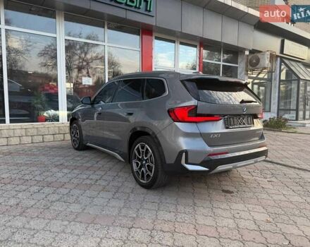 Серый БМВ iX1, объемом двигателя 0 л и пробегом 3 тыс. км за 33999 $, фото 9 на Automoto.ua