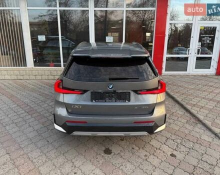 Серый БМВ iX1, объемом двигателя 0 л и пробегом 3 тыс. км за 33999 $, фото 11 на Automoto.ua