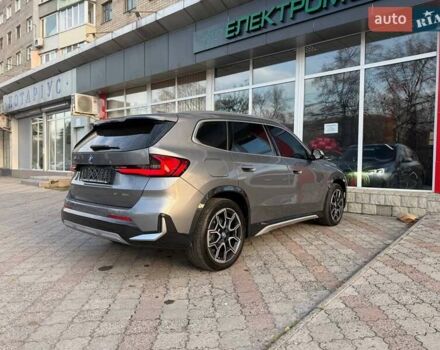 Серый БМВ iX1, объемом двигателя 0 л и пробегом 3 тыс. км за 33999 $, фото 13 на Automoto.ua
