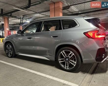 Серый БМВ iX1, объемом двигателя 0 л и пробегом 6 тыс. км за 33200 $, фото 2 на Automoto.ua