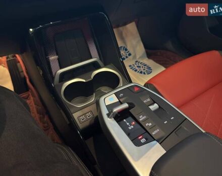 Серый БМВ iX1, объемом двигателя 0 л и пробегом 3 тыс. км за 33999 $, фото 22 на Automoto.ua