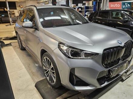 БМВ iX1 2023 в Киеве на Automoto.ua Серый БМВ iX1, объемом двигателя 0 л и пробегом 48 тыс. км за 29500 $, фото 1 на Automoto.ua