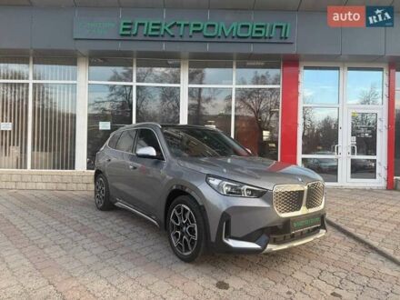 Серый БМВ iX1, объемом двигателя 0 л и пробегом 3 тыс. км за 33999 $, фото 1 на Automoto.ua