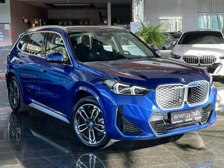 Синий БМВ iX1, объемом двигателя 0 л и пробегом 3 тыс. км за 33000 $, фото 1 на Automoto.ua