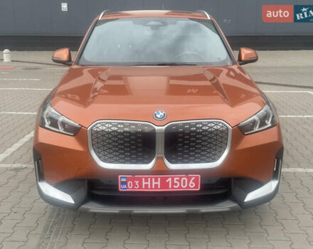БМВ iX1 2024 в Киеве на Automoto.ua Оранжевый БМВ iX1, объемом двигателя 0 л и пробегом 45 тыс. км за 35000 $, фото 2 на Automoto.ua
