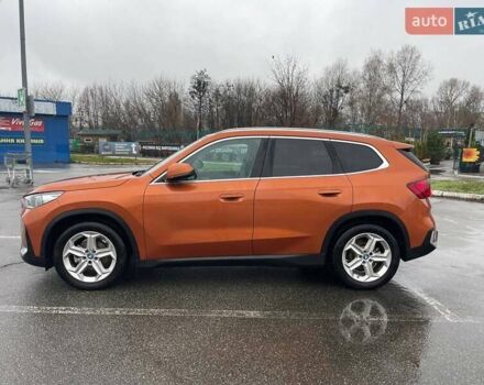 Помаранчевий БМВ iX1, об'ємом двигуна 0 л та пробігом 48 тис. км за 36200 $, фото 2 на Automoto.ua