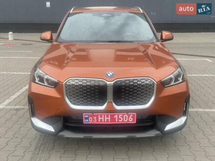 БМВ iX1 2024 в Киеве на Automoto.ua Оранжевый БМВ iX1, объемом двигателя 0 л и пробегом 44 тыс. км за 34500 $, фото 1 на Automoto.ua