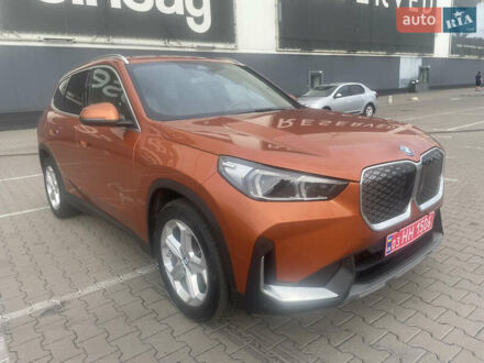 БМВ iX1 2024 в Киеве на Automoto.ua Оранжевый БМВ iX1, объемом двигателя 0 л и пробегом 45 тыс. км за 35000 $, фото 1 на Automoto.ua