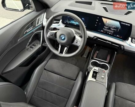 Черный БМВ iX2, объемом двигателя 0 л и пробегом 2 тыс. км за 53666 $, фото 13 на Automoto.ua