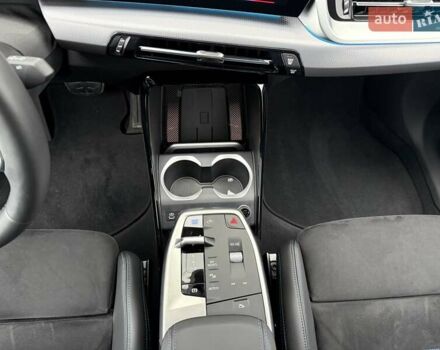Черный БМВ iX2, объемом двигателя 0 л и пробегом 2 тыс. км за 53666 $, фото 16 на Automoto.ua